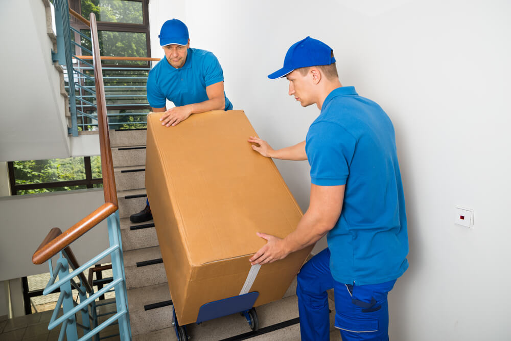 Efficient movers unloading items in Apopka